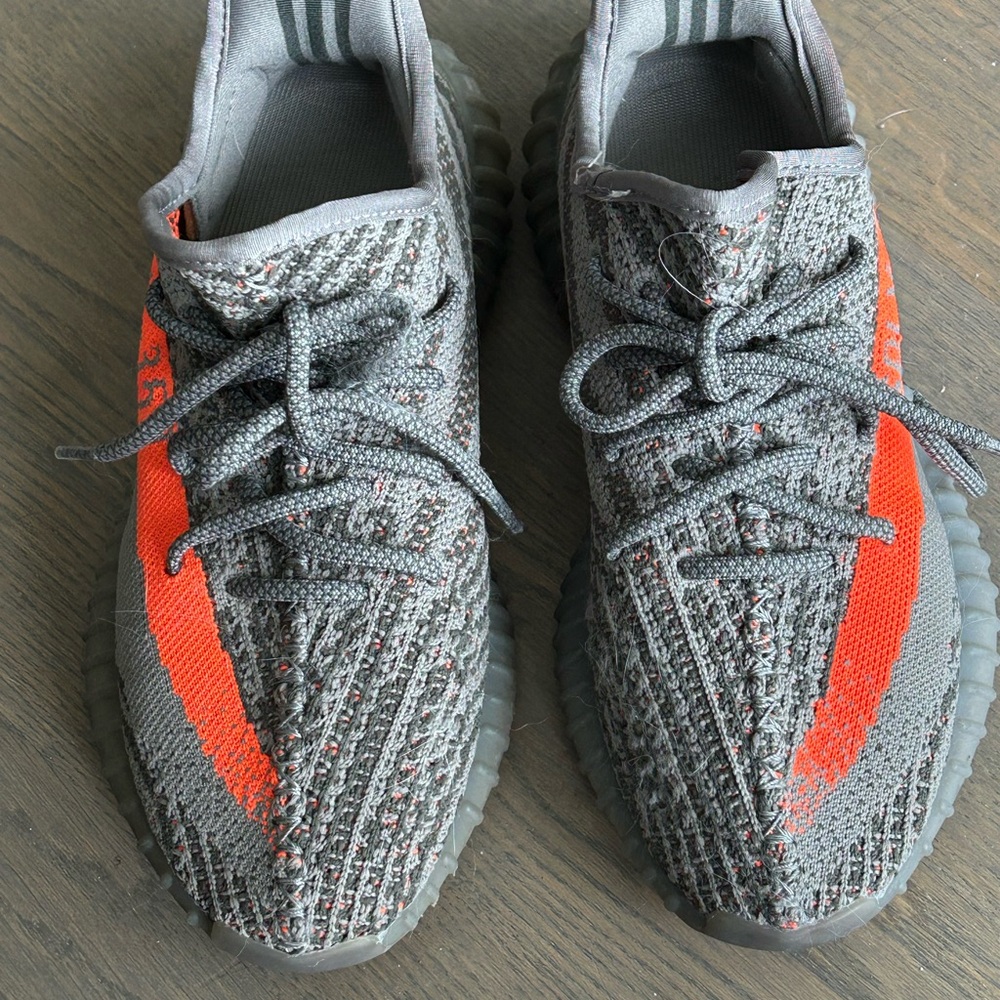 Women’s Yeezy 350 V2 boost sneakers
